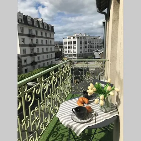 公寓 Gare - Les Champs - Parking Prive 圣布里厄